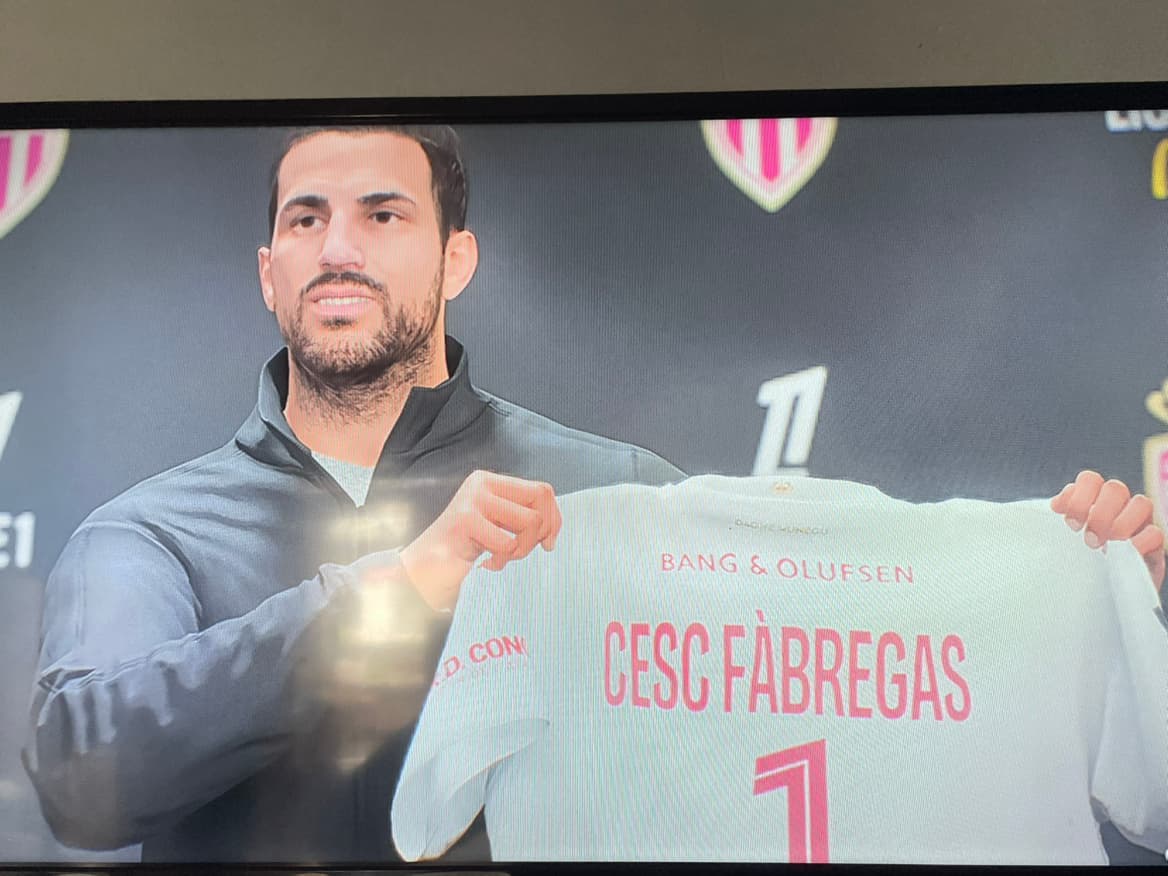 Novo técnico do Mônaco é Cesc Fà bregas, depois de fazer um ótimo trabalho no Como da Itália, Fà bregas é contratado pra ser o mais novo té…