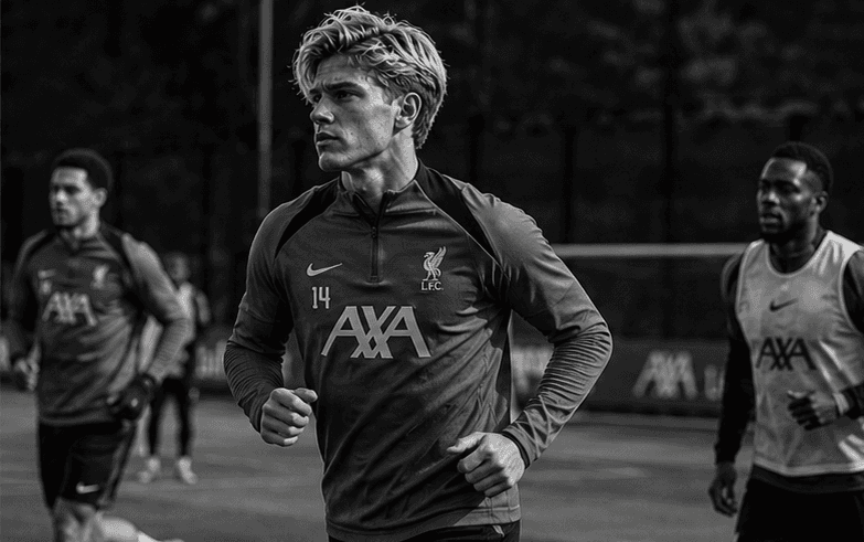 De volta aos treinos. Foco total. Cada treino é mais um passo até o grande palco. 🔥⚫️ #YNWA