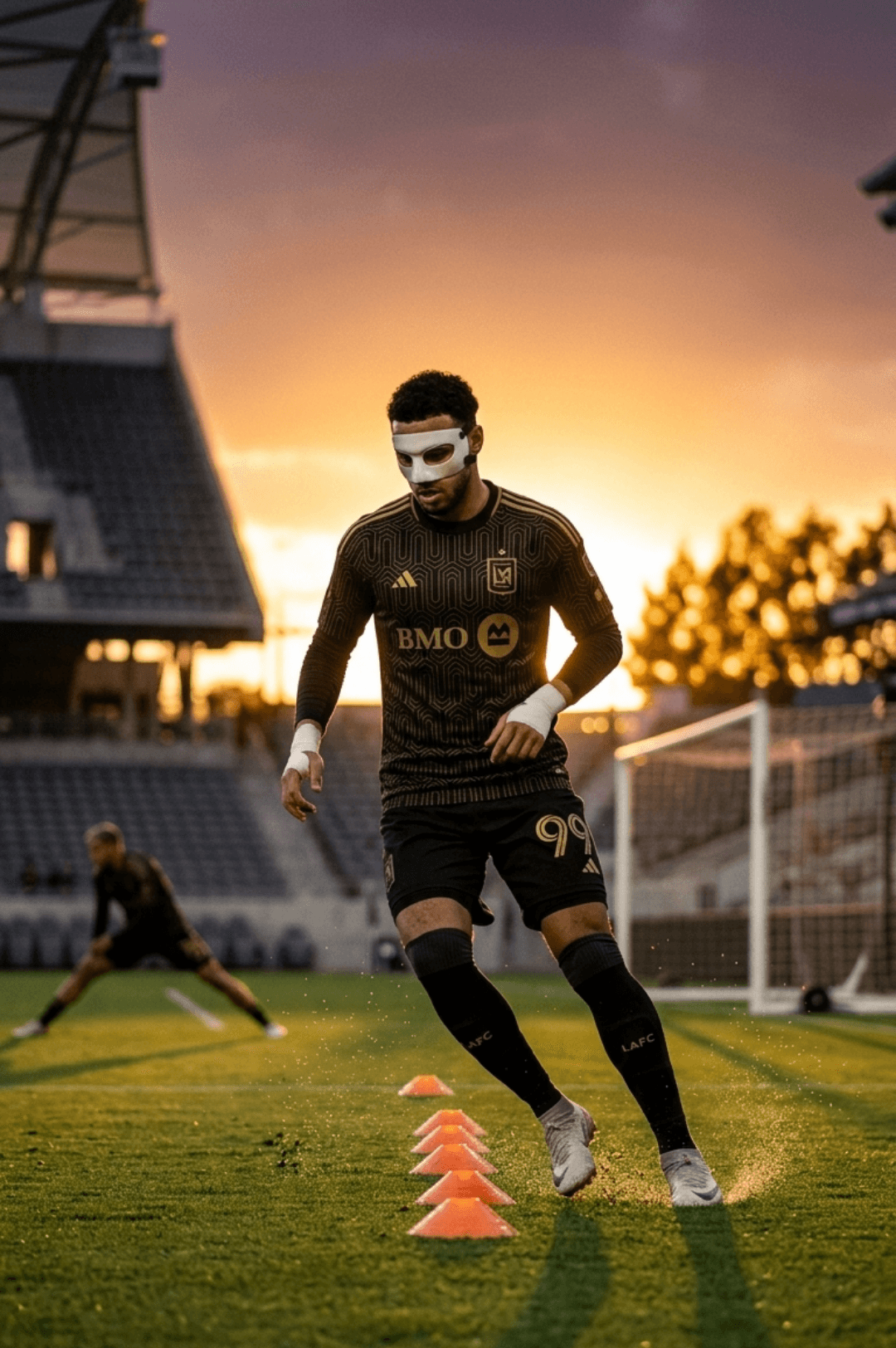 Trabalho duro nos bastidores para brilhar nos 90 minutos. O treino de hoje dita a vitória de amanhã.🦾💫 #LAFC