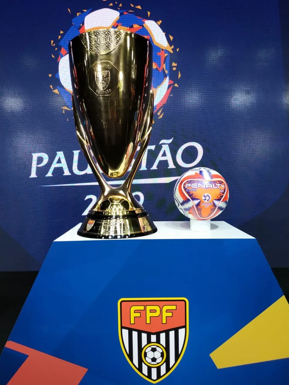 Nossos atletas premiados Time do campeonato: C. Miguel, Gomez, M. Freitas, Dantas e Paulinho Craque do campeonato: V. Dantas Artilheiro: …