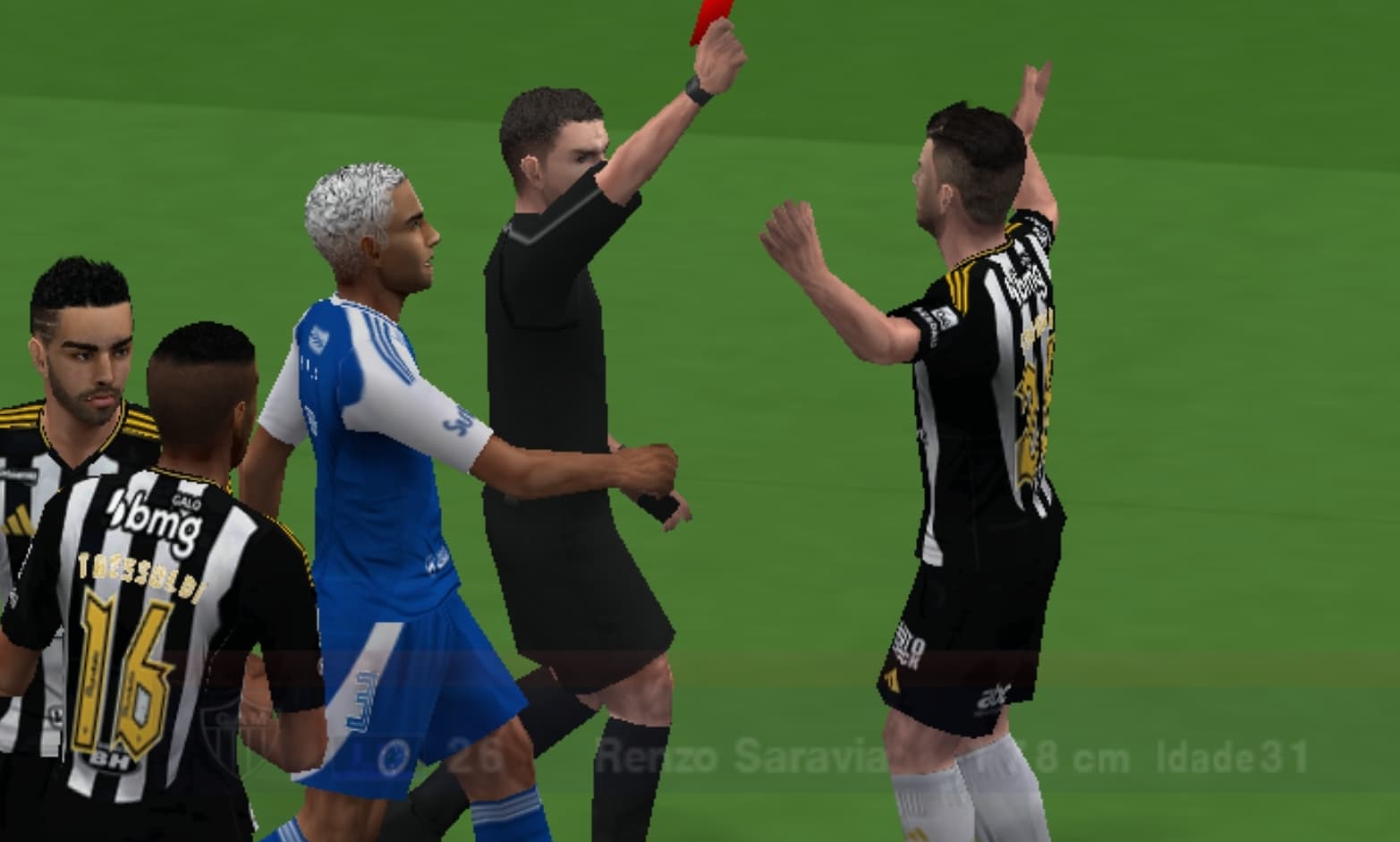 Renzo Saravia dá entrada em Pix Jr durante chance clara de gol e recebe vermelho!