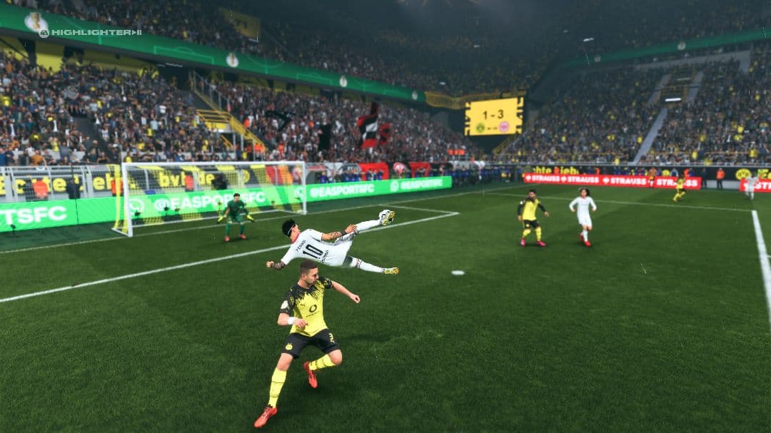 Gol no estilo ibra temos também