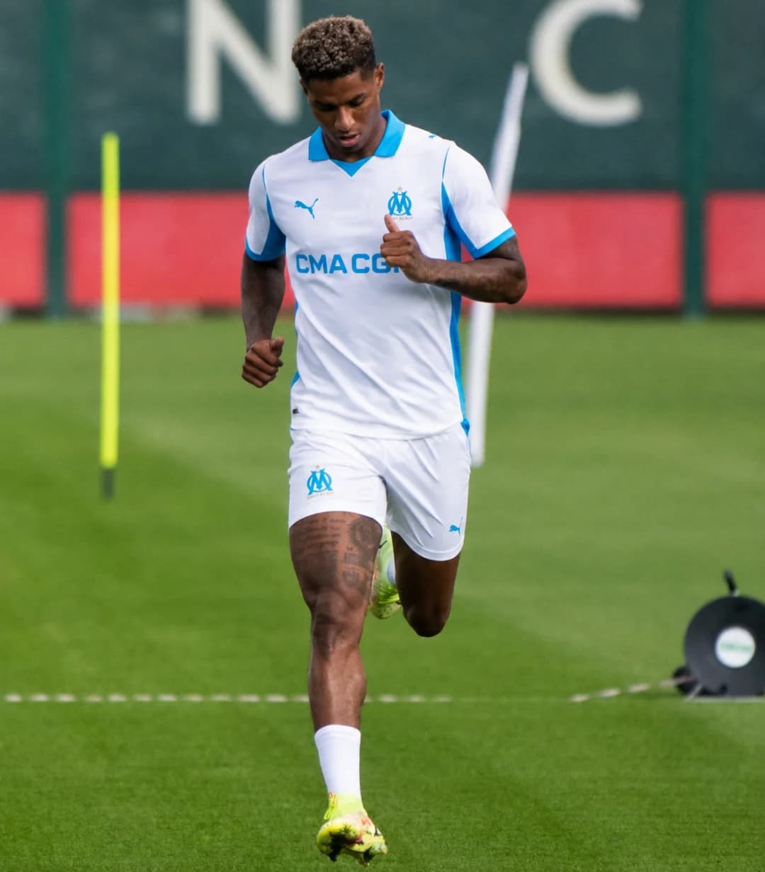 Passado muito tempo de fora Marcus Rashford volta aos treinos