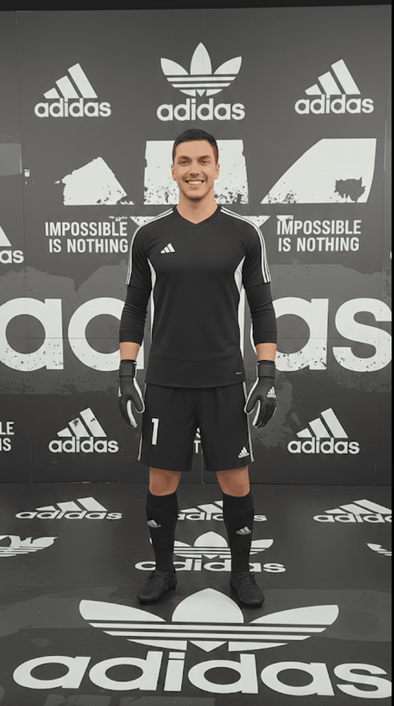 O meu primeiro patrocínio e da Adidas eu fiquei muito feliz,a duração do patrocínio é de 1 ano. \ _\ \ _\ \ _\ \ _\ \ _\ \ _\