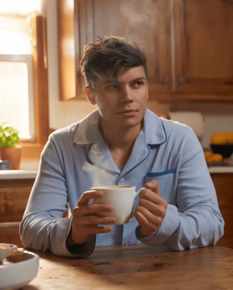 🇮🇹-Una colazione semplice per iniziare bene la giornata. 🇵🇹-Um café da manhã simples pra começar bem o dia.