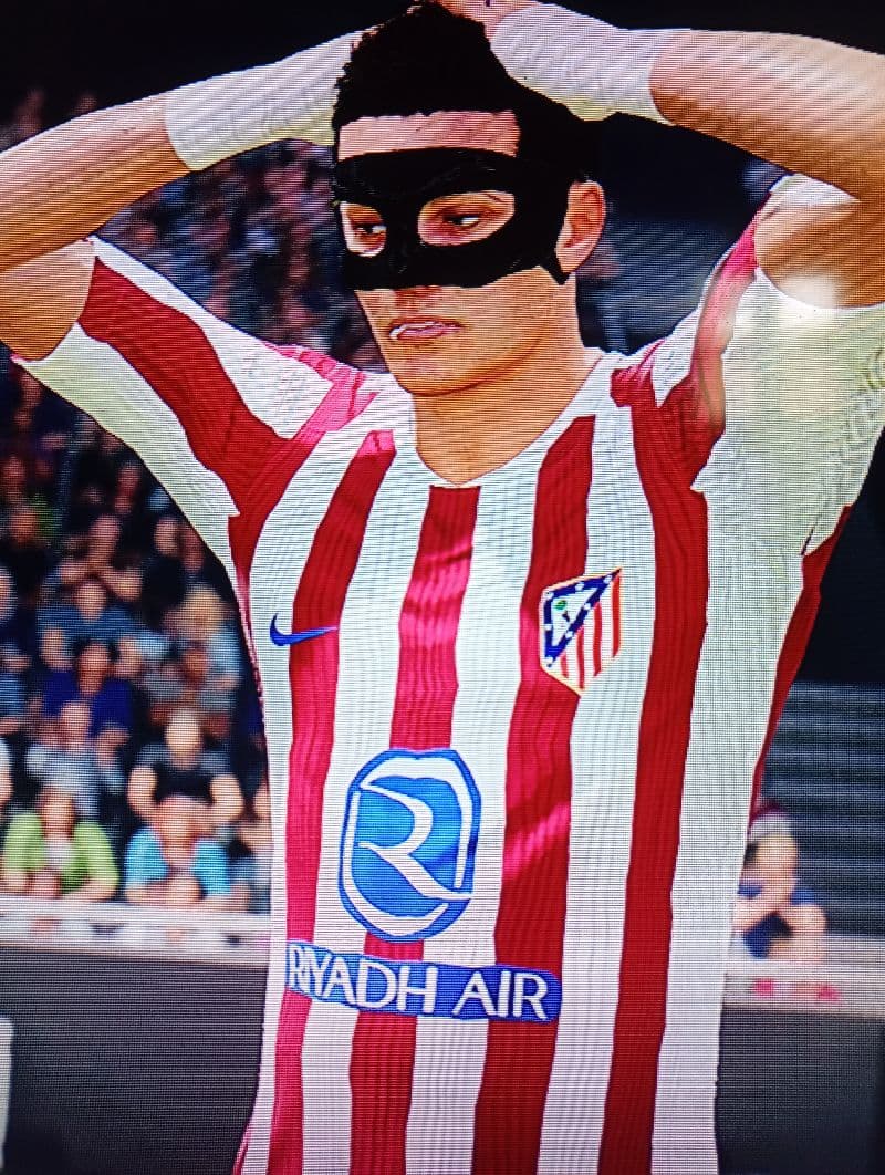 Peço perdão a torcida por esse jogo lamentável contra o Real Madrid. Fizemos oque foi possível, mas voltaremos mais fortes 💪