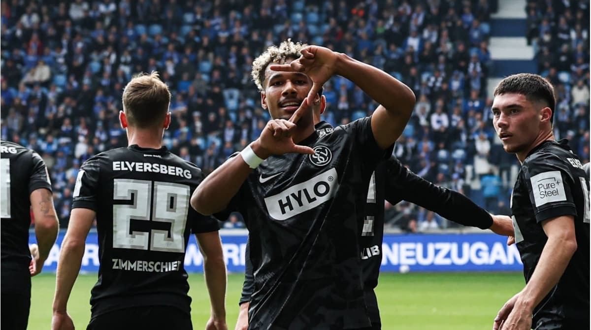 No apagar das luzes, Arminia Bielefeld jogando fora de casa contra o SV Elversberg perde a primeira partida da temporada com gol marcado …