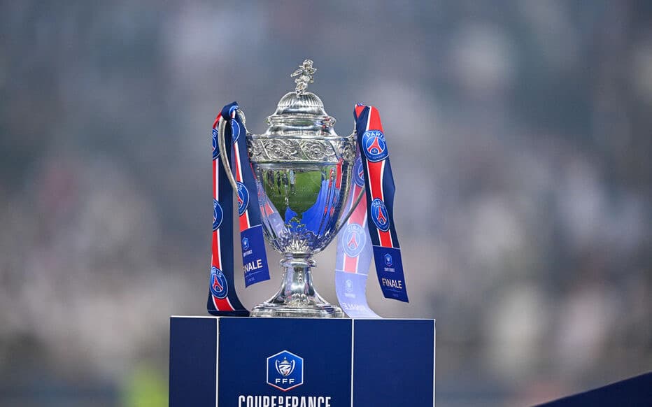 EM BUSCA DA DOBRADINHA! 🏆🇫🇷 Após o título histórico da Ligue 1, o foco agora é a final da Coupe de France contra o Nice. O Parc des Pr…