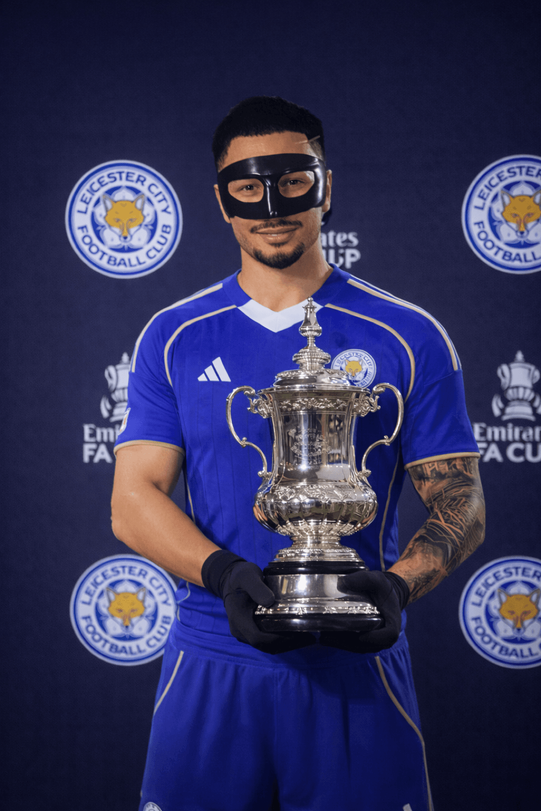 CAMPEÃO! 🏆🦊 Despedida dos sonhos. Vencer em Wembley, com esse grupo, contra tudo e contra todos. Essa taça é pra vocês, torcedores, que…
