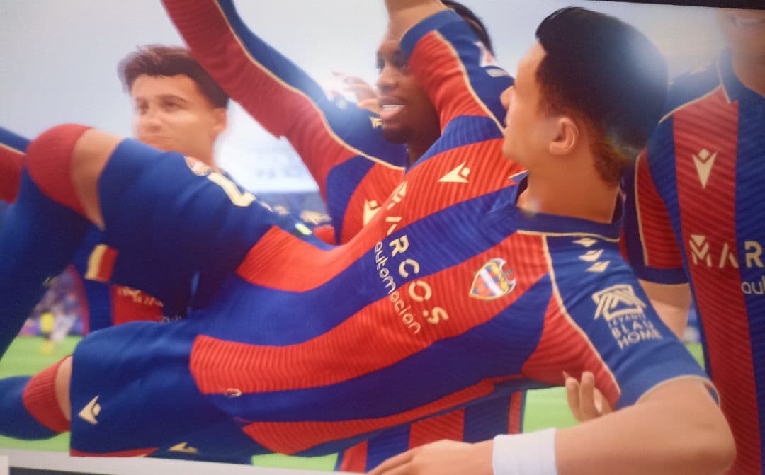 GOL DE ALEX JA SAO 9 GOLS NA LALIGA O JOVEM VEM SE DESTACANDO MUITO