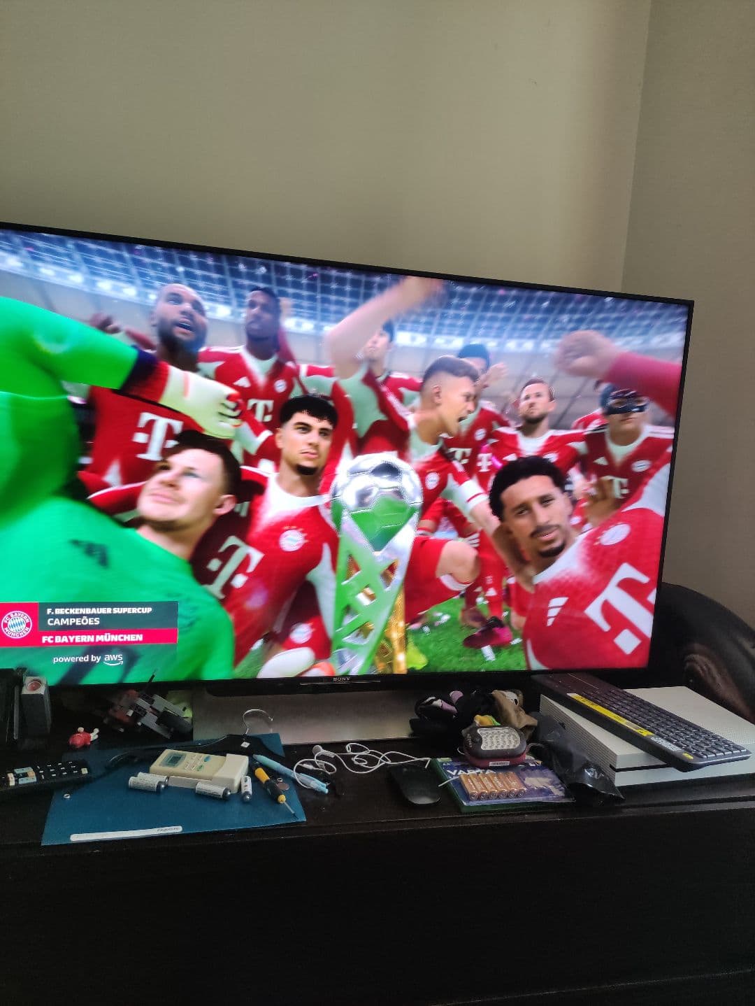 Campeoessssss Bayern de munech 1-1 (4-2 pênaltis) +1 golo Mesmo não batendo o penalti,consegui marcar um golo que ajudou a equipa,agora é…