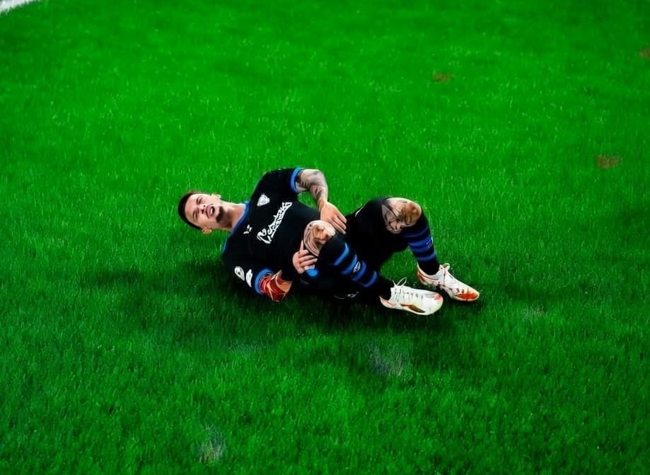 Coração pesado… Dei tudo até a lesão me tirar do jogo. Dói cair assim, 4x3 no agregado. No fim da temporada, talvez seja hora de um novo …