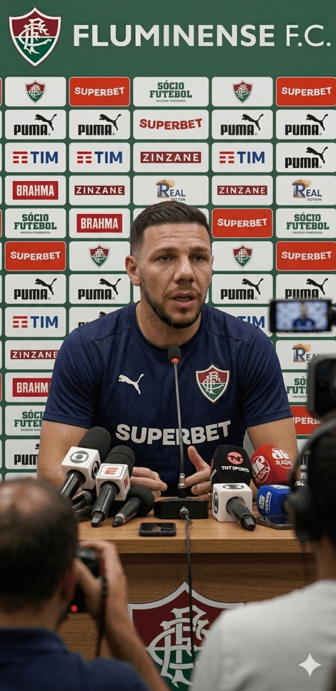 🚨COLETIVA DE BARBOZA DEPOIS DO TRIUNFO CONTRA O VITÓRIA🚨 🎤"Lo de Hulk... no me sorprende. Es un jugador de jerarquía mundial. Tradução…