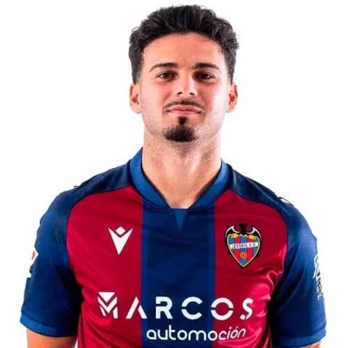 O Málaga CF acerta a contratação do ponta Sergio Lozano e o empréstimo do volante Yameogo