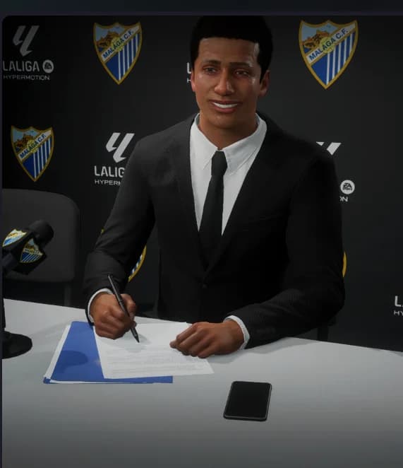 Começando agora minha caminhada como jogador profissional. Vou dar tudo de mim para conquistar meu espaço e mostrar meu futebol. Esse é s…