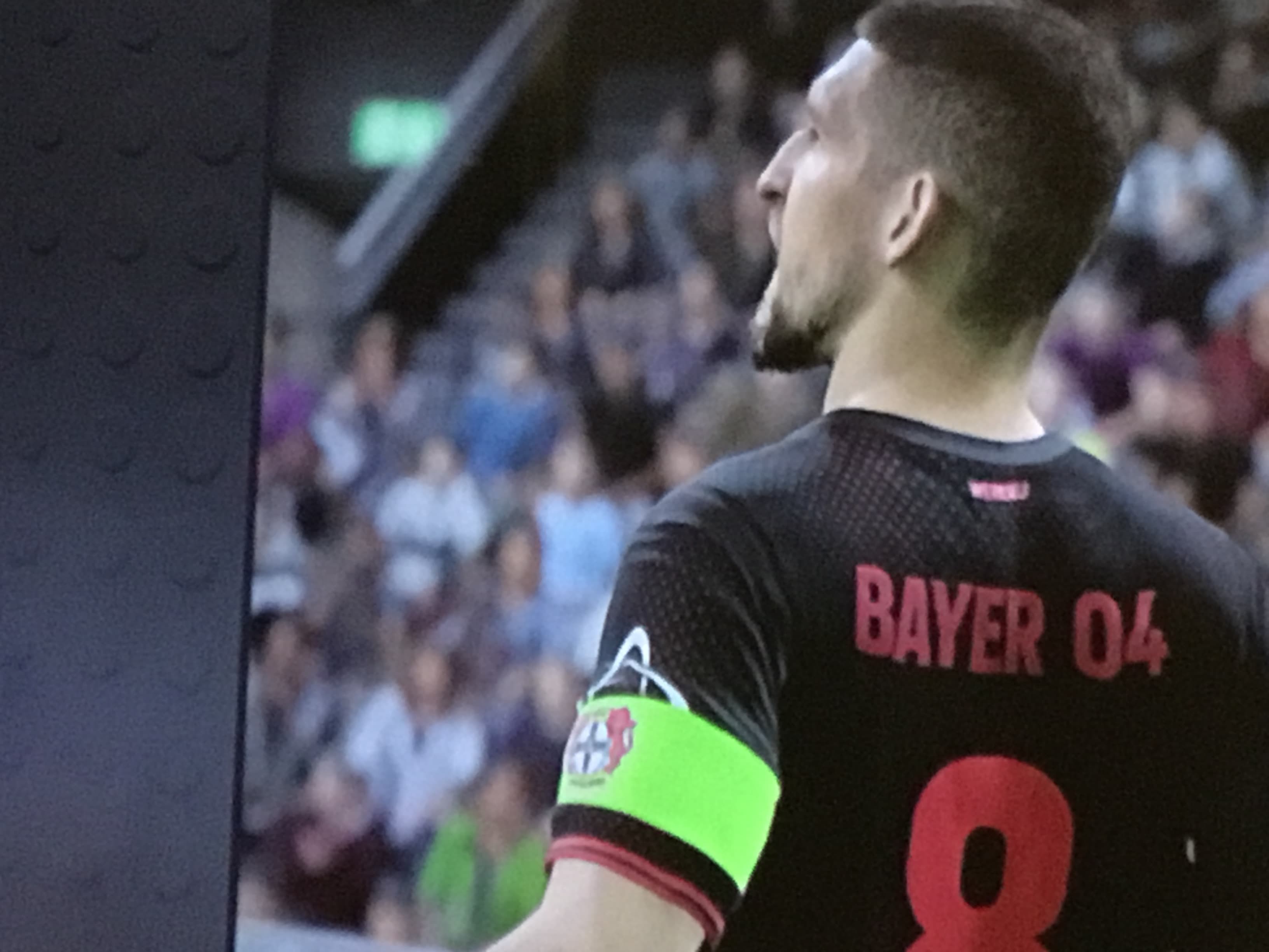 Primeira partida como manager do leverkusen contra o ausburg