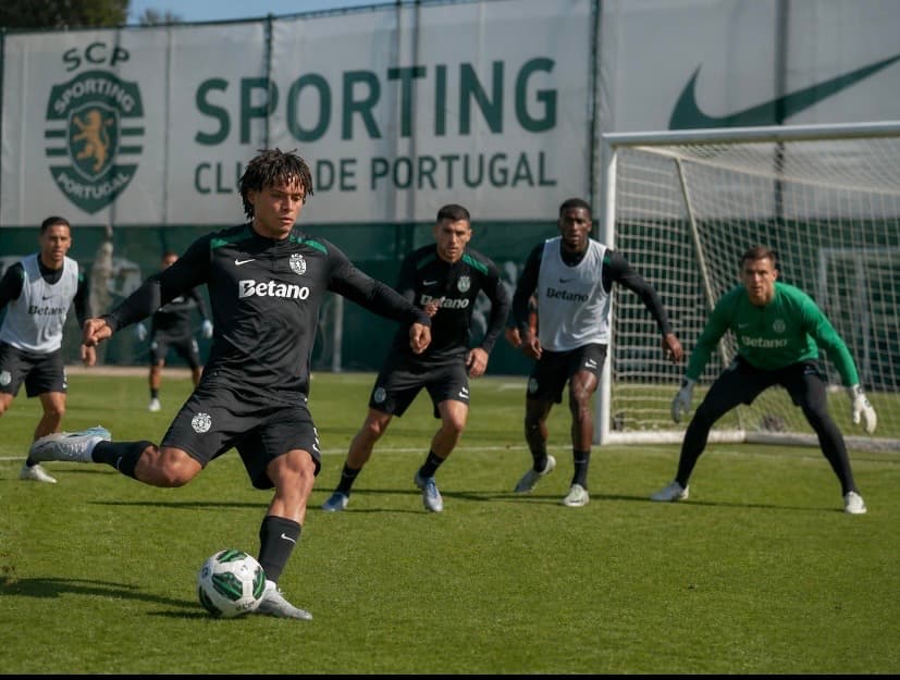 Já se vê o novo jogador do sporting no treino