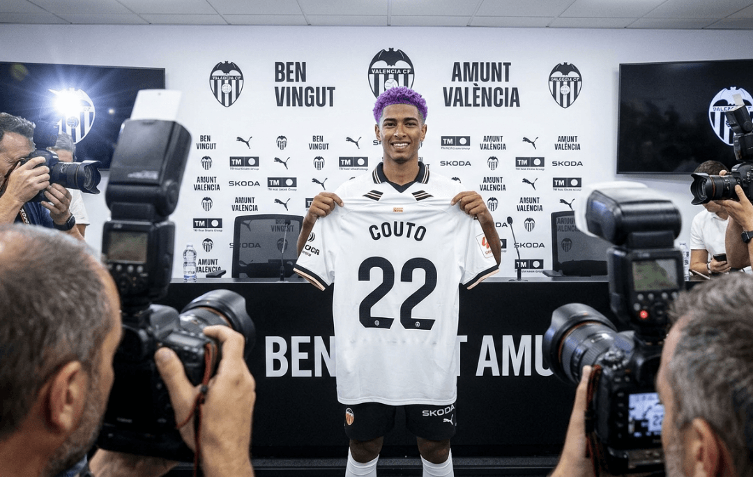 Vim jogar na Espanha de novo mas dessa vez contra o Barça 😜 Amunt València! 🦇🇪🇸