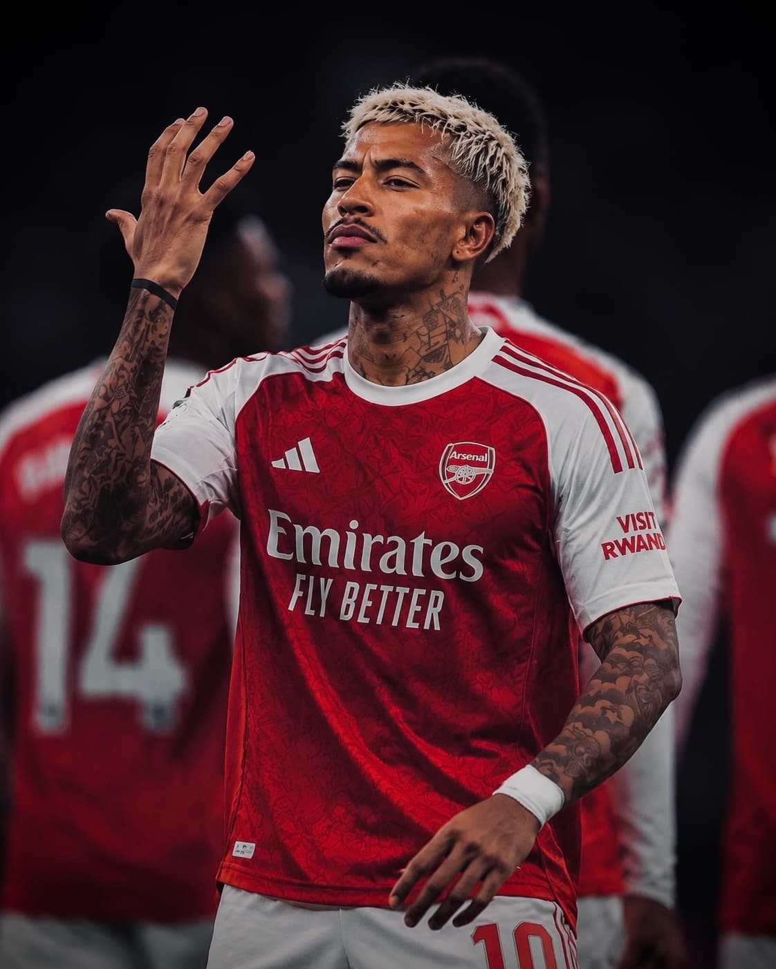 🦅