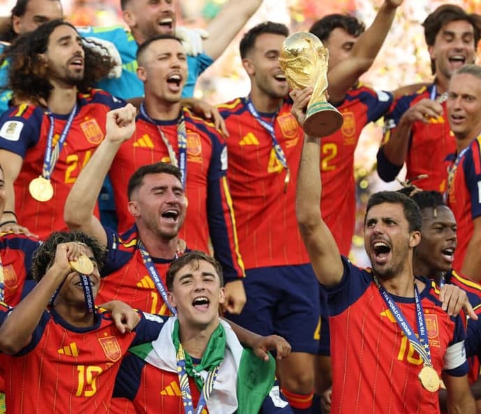 Parabéns Espanha pelo bicampeonato,e parabéns ao YAMAL pela partida de gala👏👏🇪🇸!!