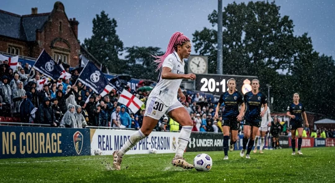 Back in England for pre-season! 🌧️🤍 Kickoff is near as we host NC Courage. First match with the new #30 shirt and my @UnderArmour boots…