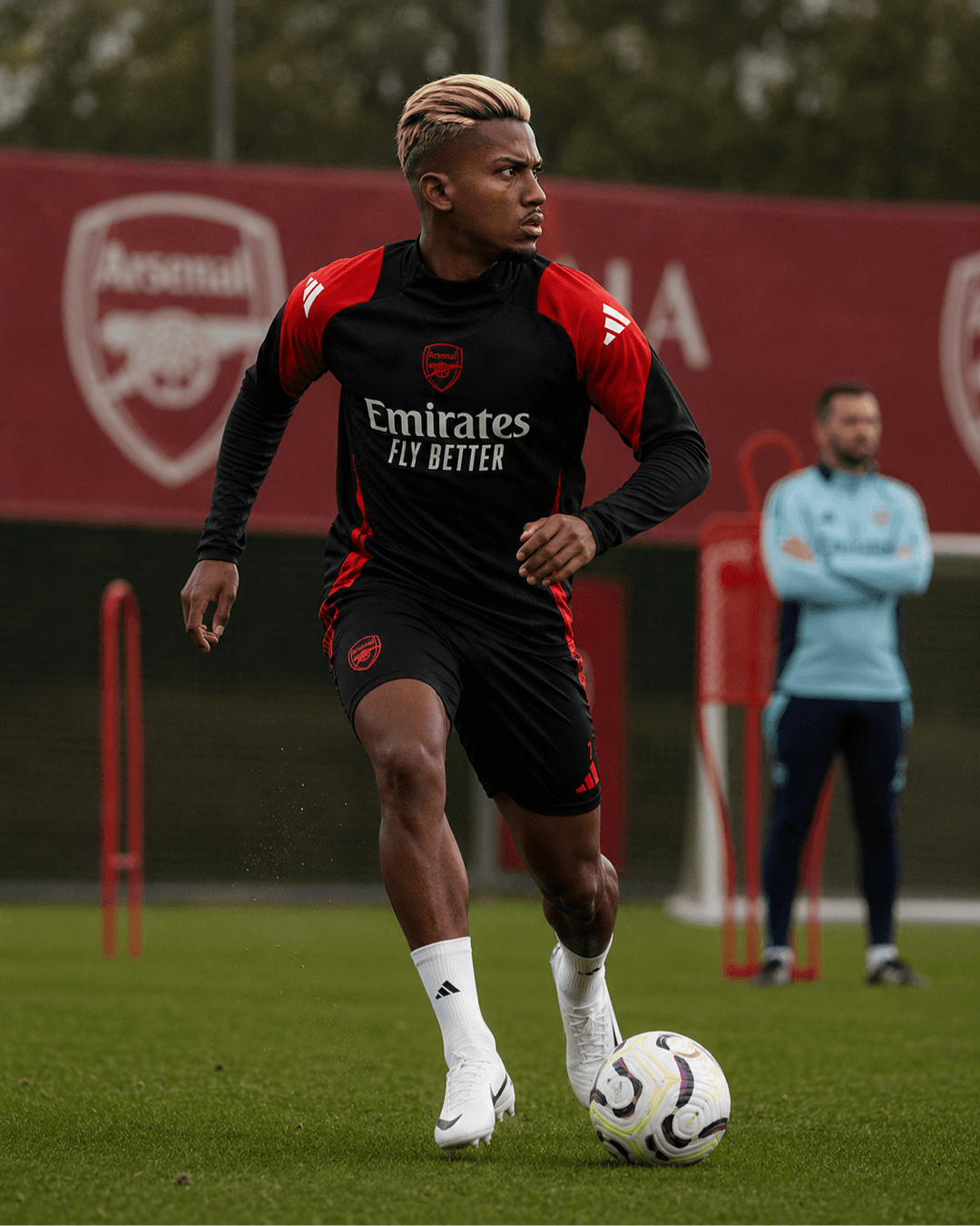 Primeiro treino por aqui, próximo já é o jogo. 🇧🇷 First training session here; the next one is the match itself. 🏴