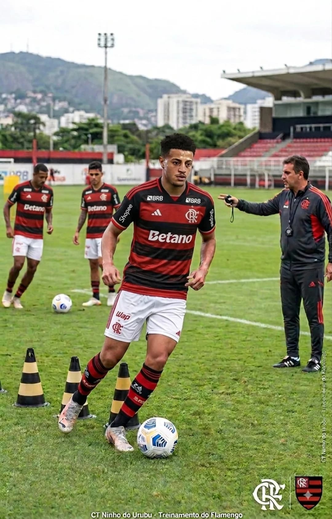 Muito feliz em ter a oportunidade de treinar com o time principal e ser relacionado para o jogo contra o athletic na copa do Brasil!