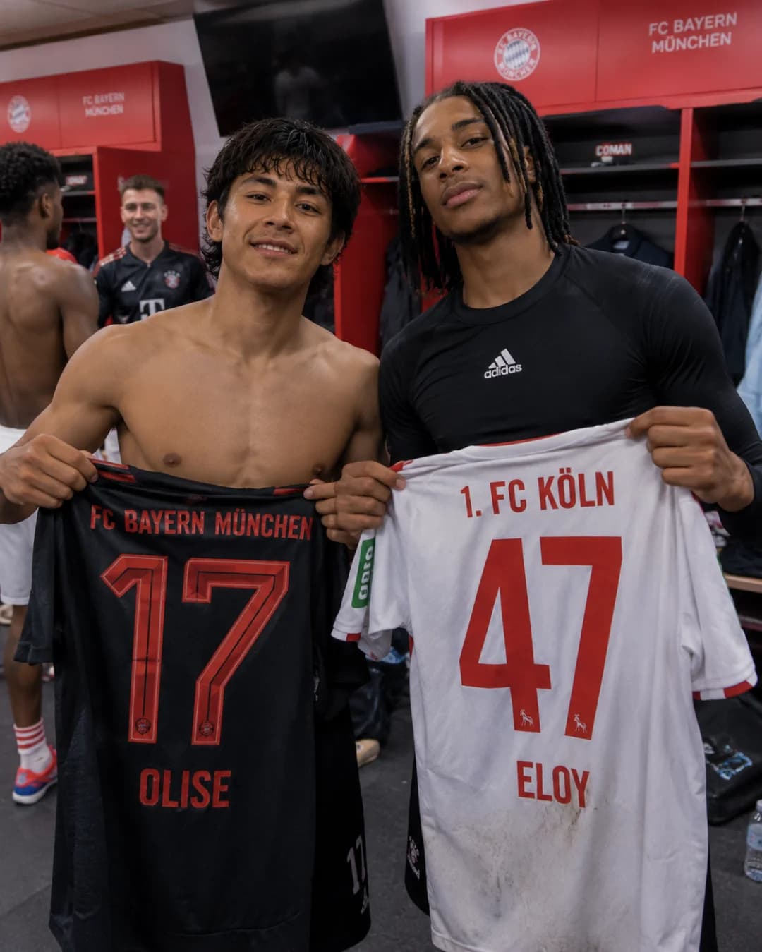 "Um sonho realizado. Obrigado, Michael Olise, pela troca de camisa e pelo respeito. Vou guardar esse momento para sempre! ❤️🤍🙏⚽"