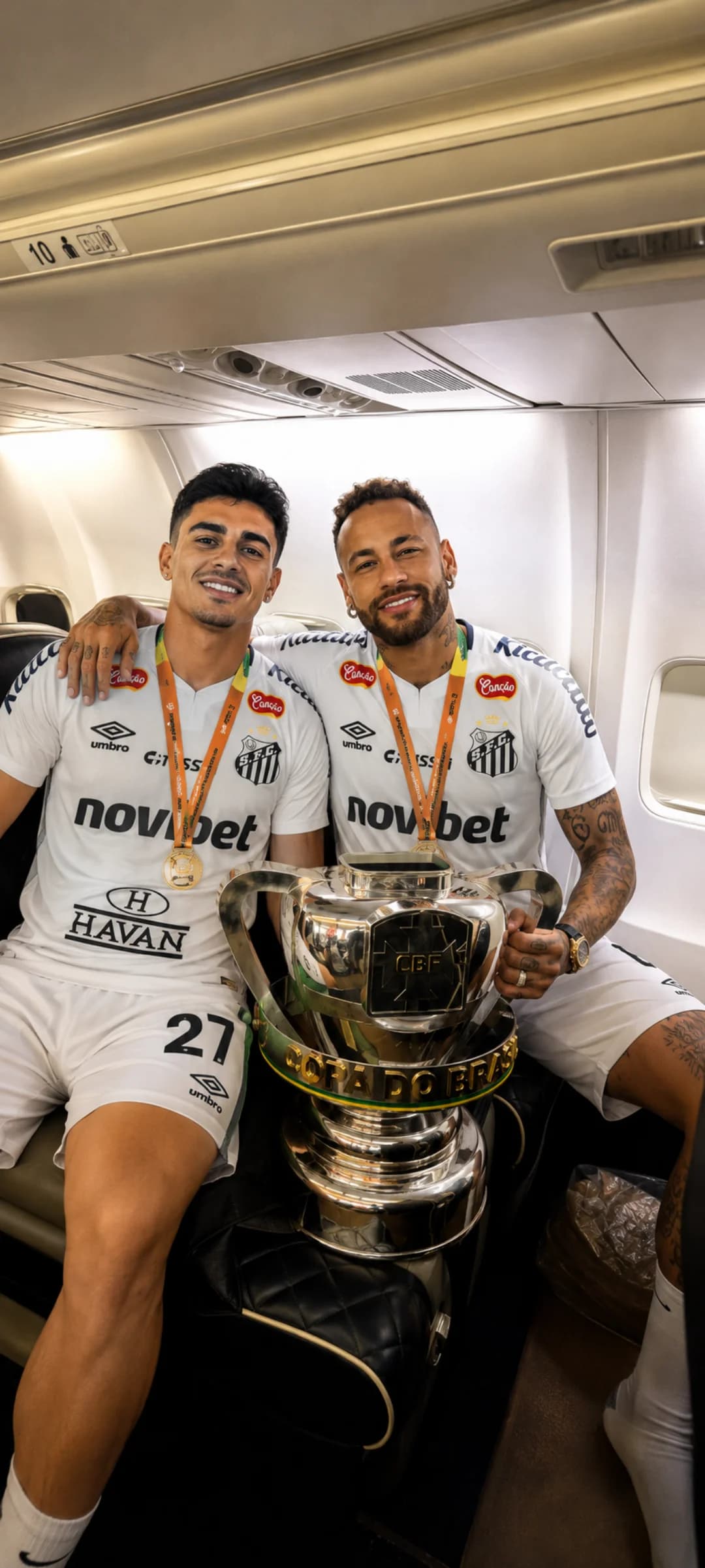 pegamos irmão 👆🏻✋🏻🤚🏻 {@}[neymarjr](69ac4c1172b8ee8045a58bfd)
