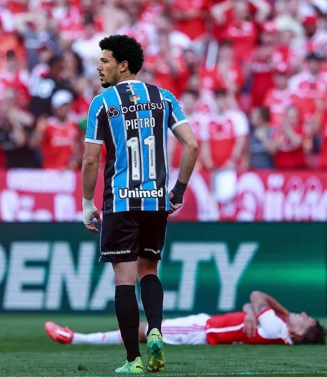 1 minuto de silêncio... Para o inter que está morto🖕🏼🇪🇪 O primeiro GREnal, a gente nunca esquece🔥💙