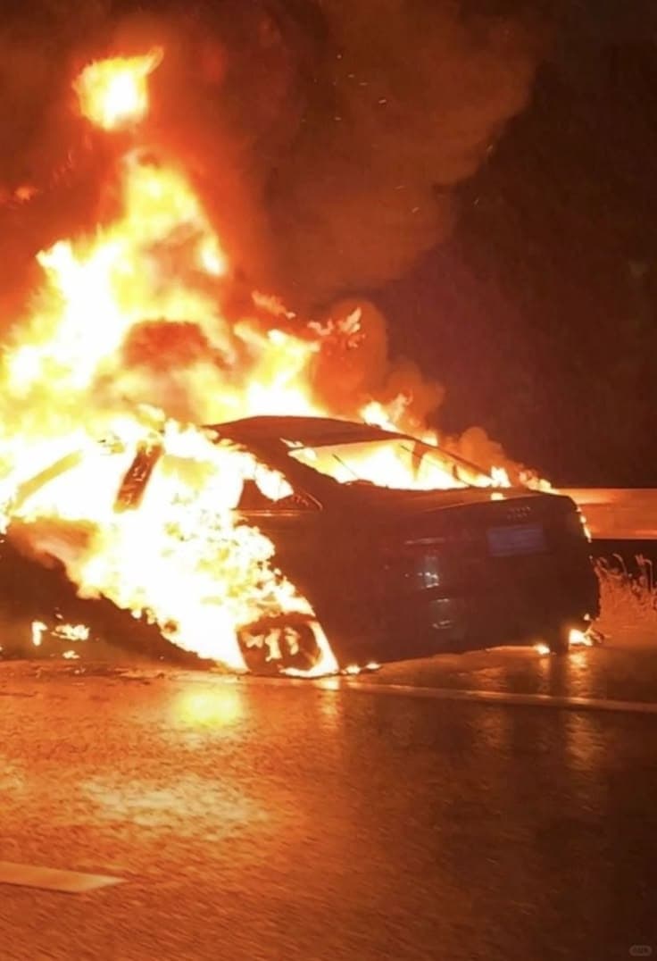Jogador de futebol carter morre aos 19 anos após bater seu carro em outro, nesta quarta-feira 12/08