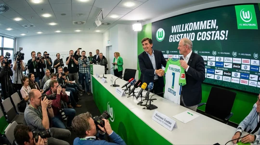 Treinador argentino Gustavo Costas é apresentado pelo Wolfsburg. Contrato de 3 temporadas