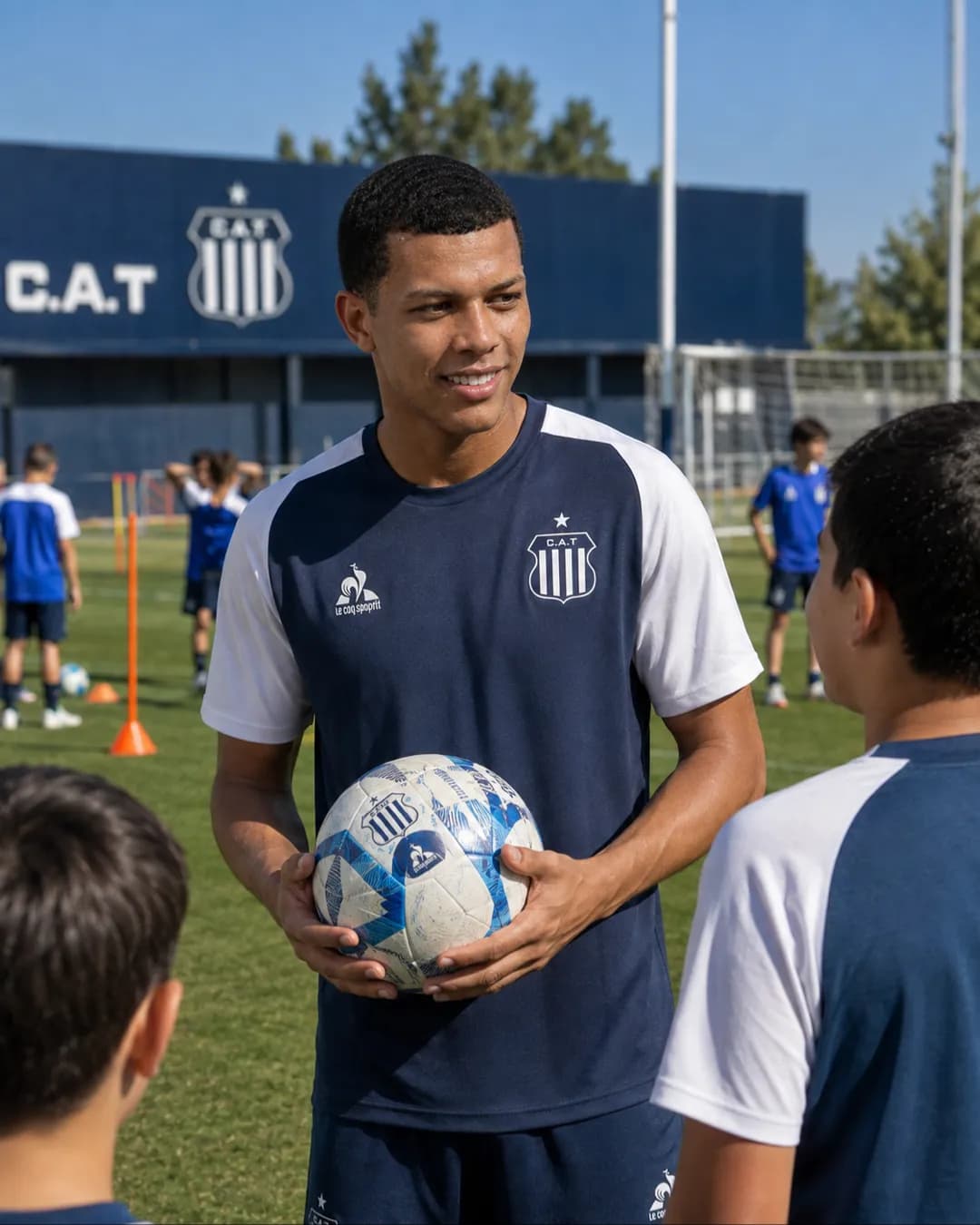 Nem todos os meses são feitos de gols. Alguns são feitos de trabalho, paciência e preparação. Seguimos. 💙🤍⚽🔥
