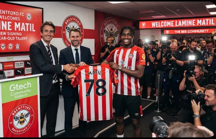 Lamine Matil é anunciado no brentford
