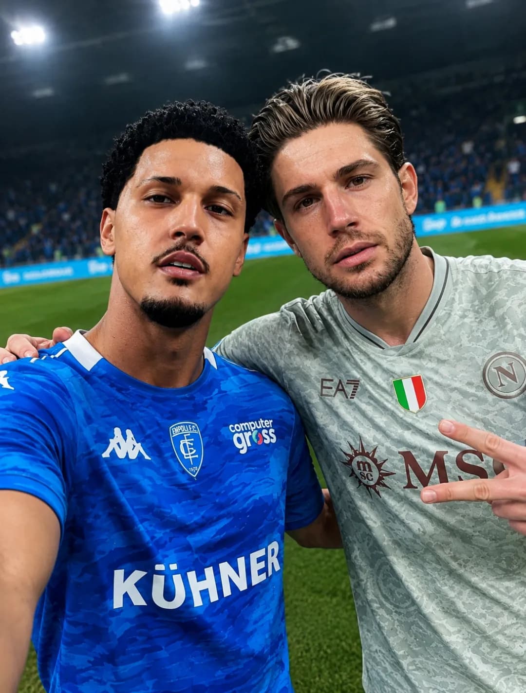 Um privilégio conhecer um dos grandes nomes do futebol. 🤝⚽️ Que momento! 📸🇧🇪🇮🇹 Kevin De Bruyne. 🐐