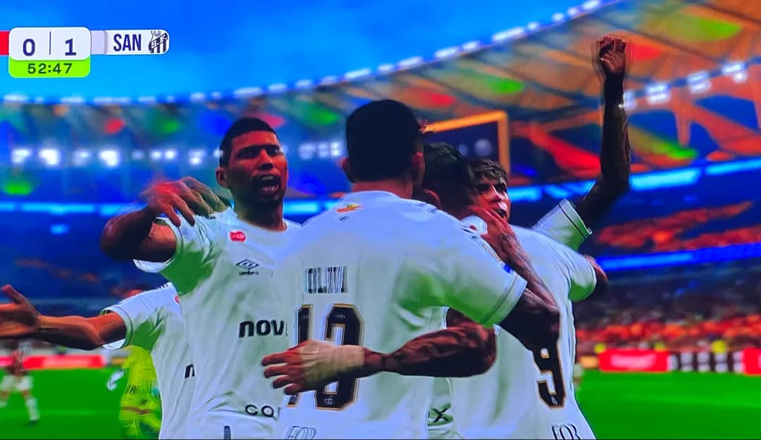 🚨🔥 THEUS FAZ HISTÓRIA NO MARACANÃ! Aos 16 anos, o jovem dá sua primeira assistência da carreira para Gabigol, que balança as redes cont…