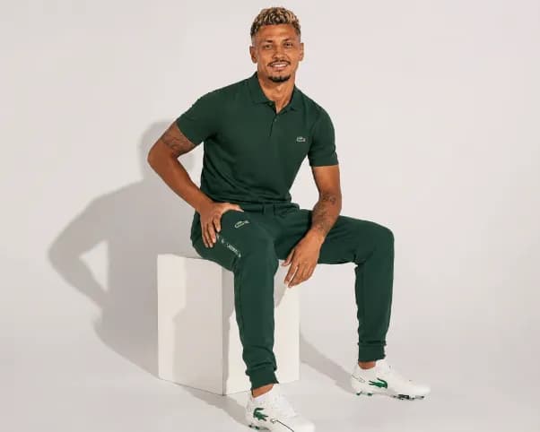 Novo capítulo, nova parceria. 🐊💚 Muito feliz em anunciar a {@}[Lacoste Esportiva](69f5421675e8e2e092b1e139) como meu novo patrocinador!…