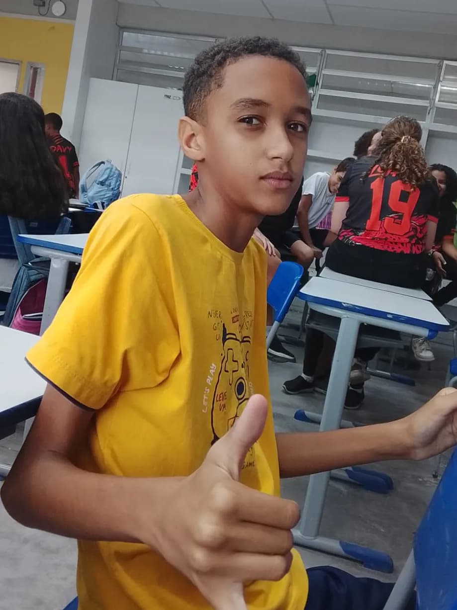 Me chamo Davizão, sou camisa 10 do Vasco DA Gama. Sou de Brasil. Vocês verão muito da minha história daqui pra frente. Aguardem!