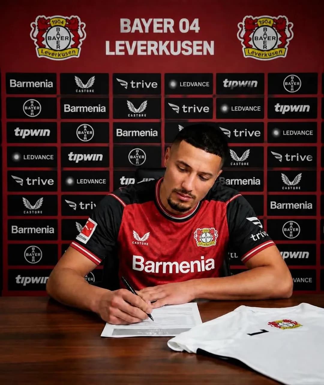 🚨 É OFICIAL! Bruno é o novo reforço do Bayer Leverkusen! Rumo a novos desafios! 🏆👀