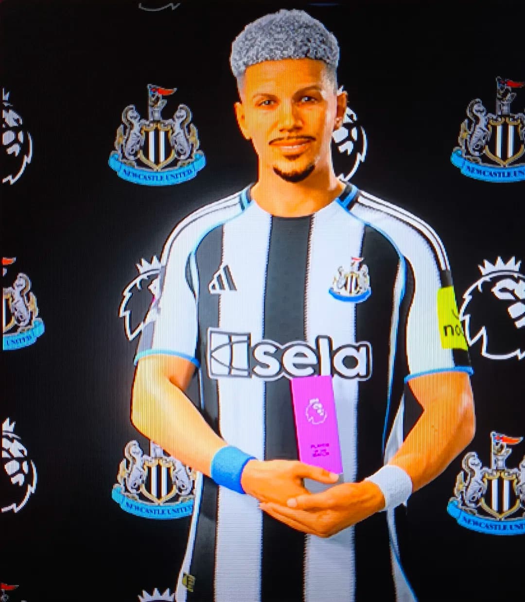 Me chamo Tkazinh7, sou camisa 7 do Newcastle. Sou de Brasil. Vocês verão muito da minha história daqui pra frente. Aguardem!