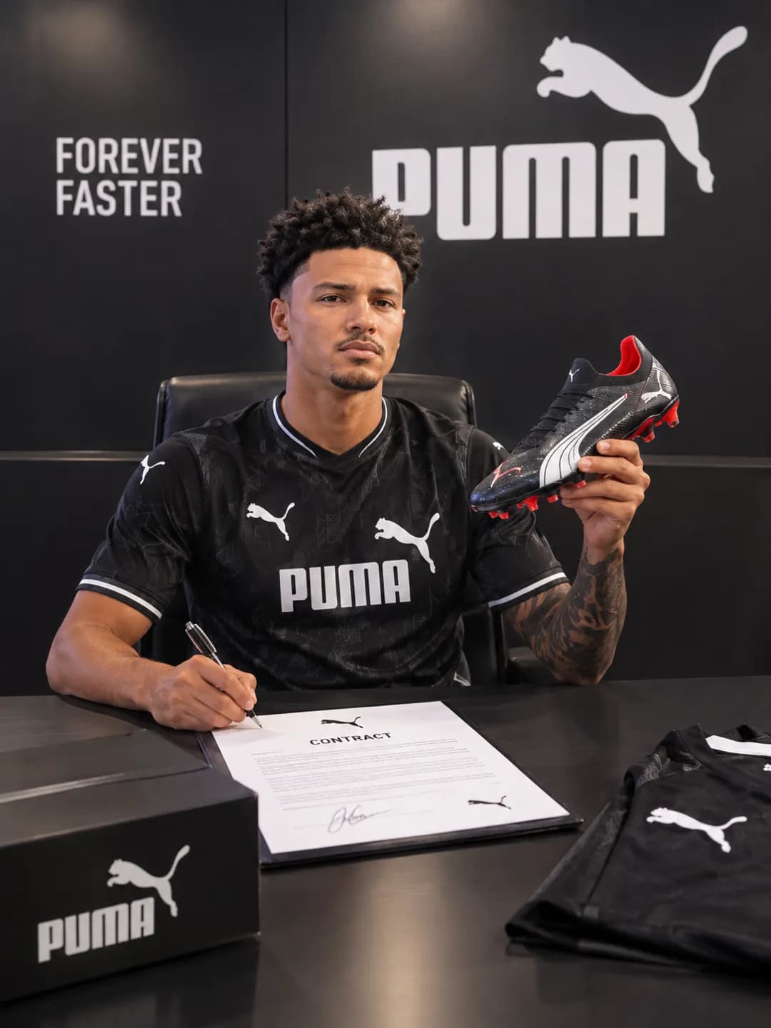 Robinho jr após contrato com a adidas acabar assina com a puma e vai para a marca do seu jogador favorito Neymar jr