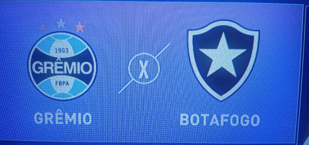 Bota fogo e grêmio. Estou ansioso para jogar e bem determinado a fazer muito mais do que já fiz vamos para cima.
