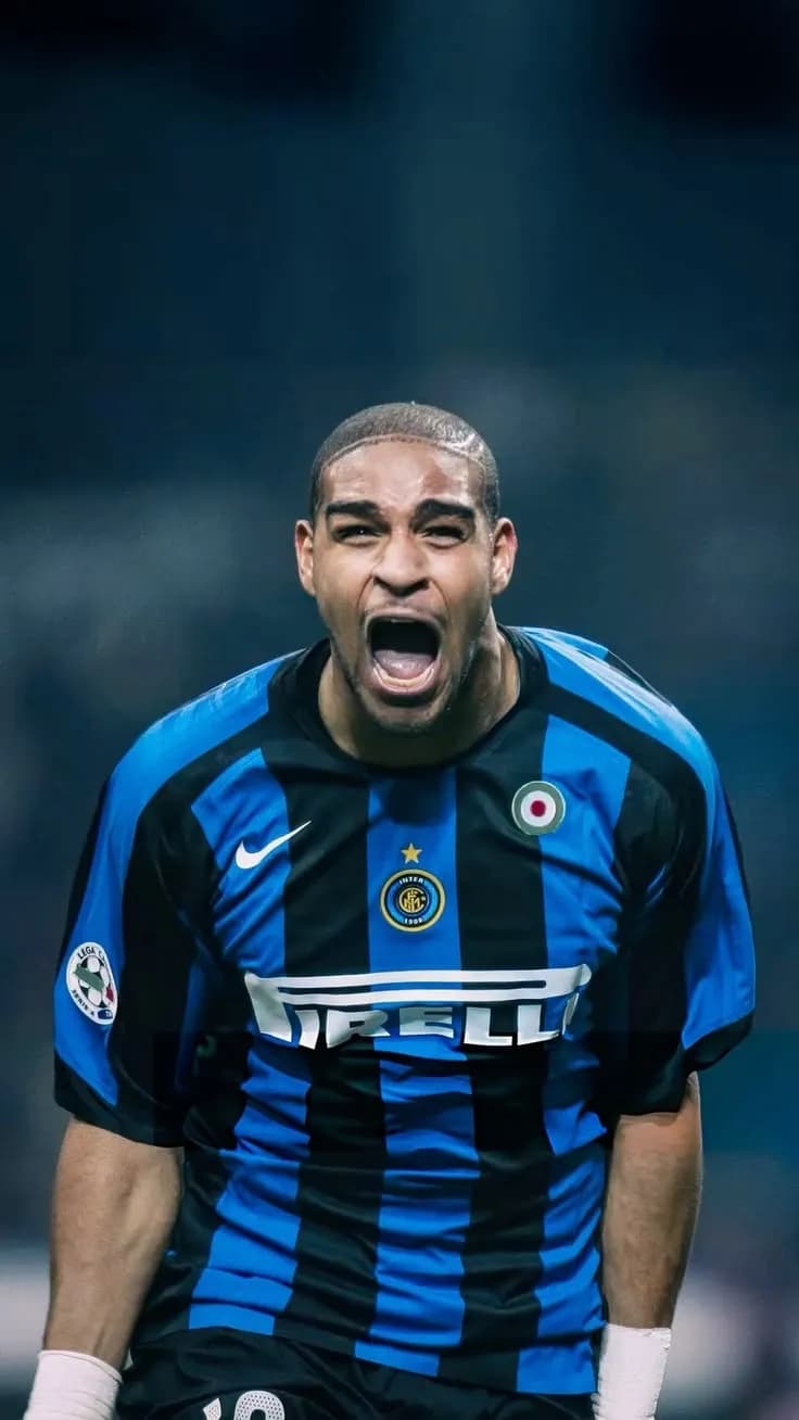I'm Gregory Lewis, number 15 at AC Milan. I'm from Suíça. You'll be seeing a lot of my story from now on. Stay tuned!