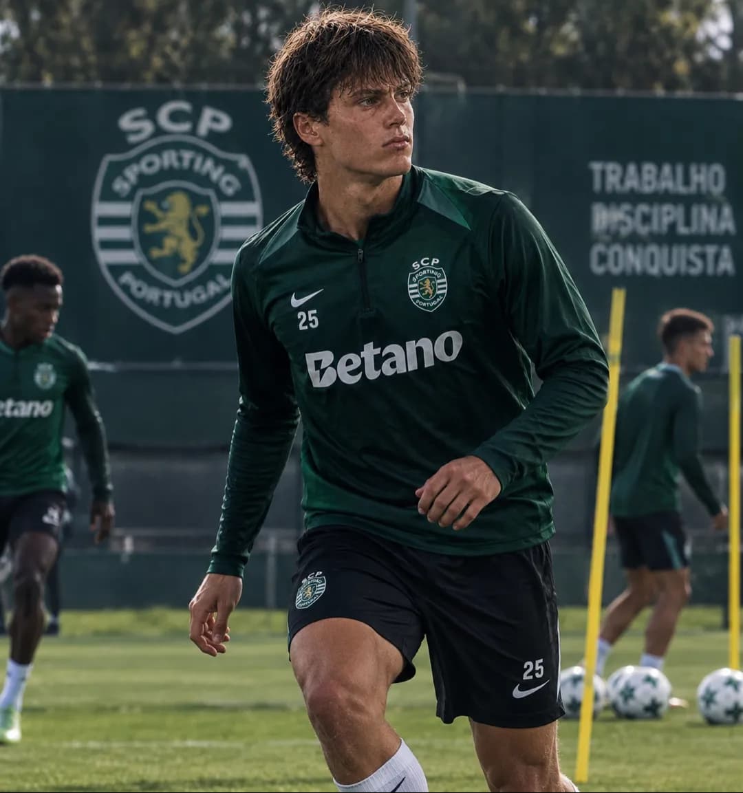 Treinando para jogar contra o As Roma.
