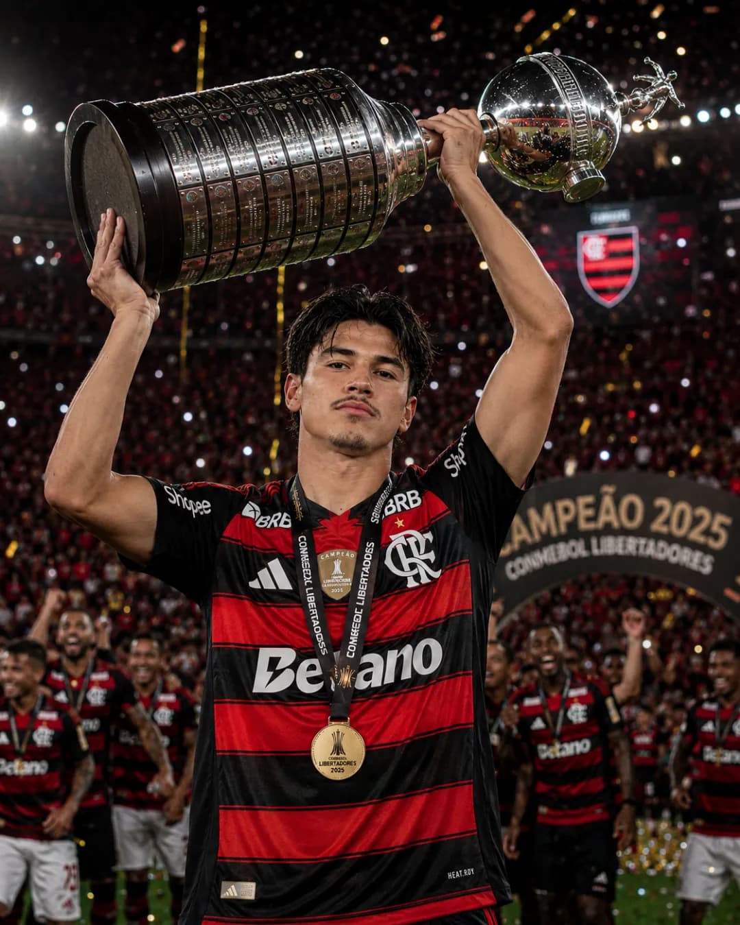 Antes de eu ir jogar no Barcelona, tive a grande oportunidade de jogar no maior clube do Brasil, meu sonho vestir essa camisa, espero vol…