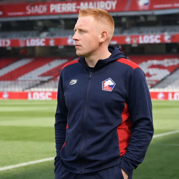 O Lille abre as portas à escuridão que antecede a glória. Will Still chega como uma lâmina afiada, pronto para rasgar a Ligue 1 com corag…