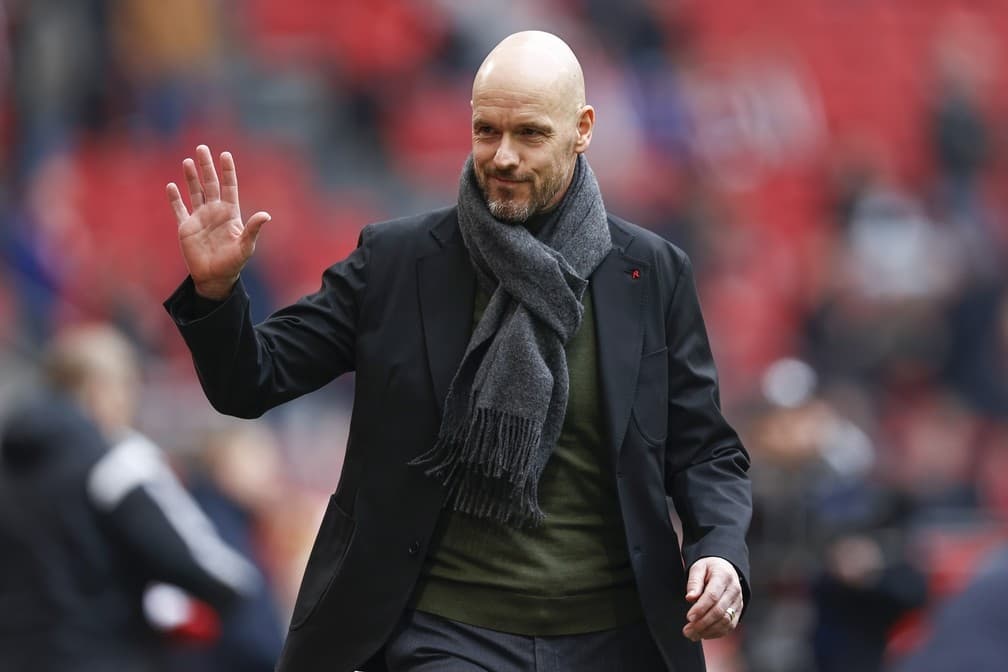 Erik Ten Hag volta a equipe do ajax. Ele chegou no meio da temporada, um pouco antes da janela do meio do ano. Pegou a equipe em terceiro…