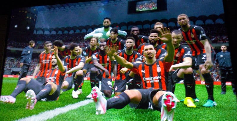 CAMPEÃO ITALIANO, PELA VIGÉSIMA VEZ, FRUTO DE UM EXCELENTE TRABALHO DE MAXIMILIANO ALLEGRI, VAMOS POR MUITO MAIS, FORZA MILAN ! VAMOOOOOO…