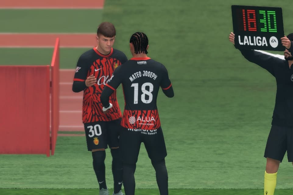 Dos momentos que unem a Família Mallorca; ❤️🖤 Mateo Joseph saiu aplaudido, após 1 gol e 1 assistência, contra o Girona! ⚽👟