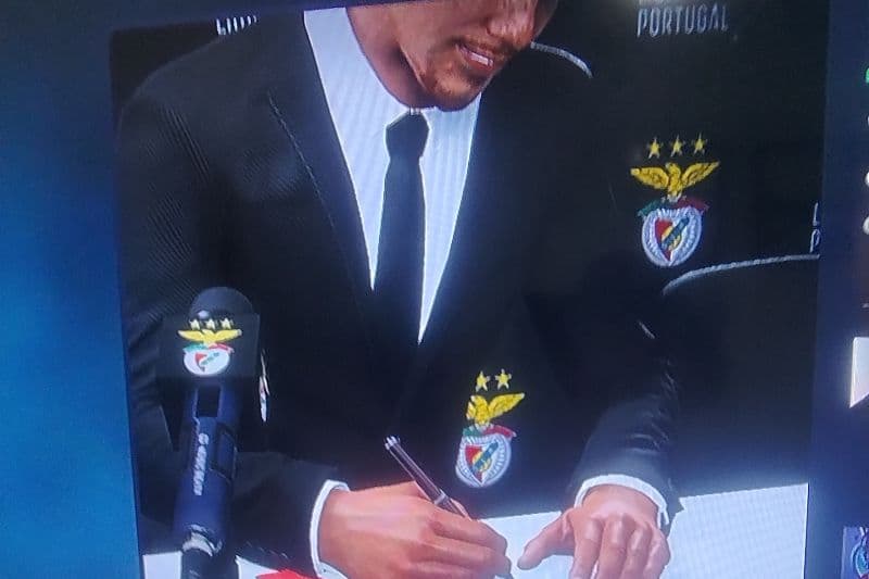 Vinícius sobe da base do SL Benfica.